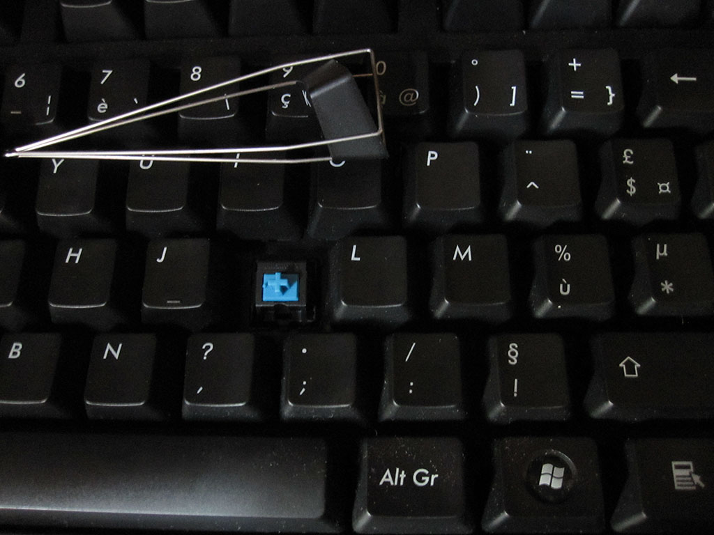 Vue du clavier, avec une touche dmonte.